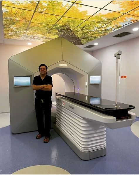 Especialista-en-Oncologia-de-Radiación-en-Colombia-Doctor-Juan-Galvis.jpg
